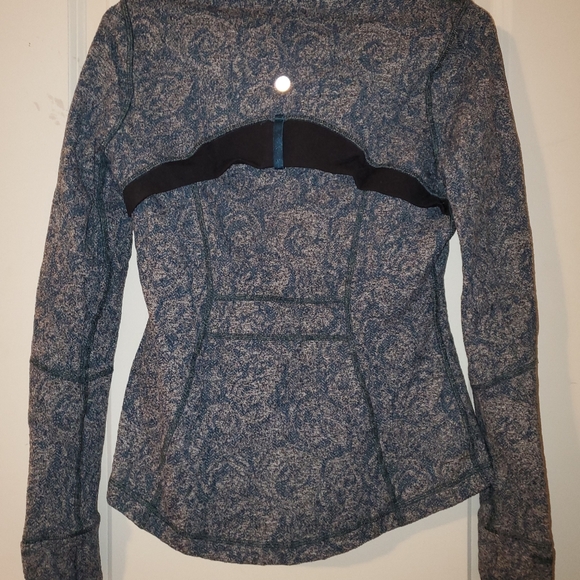 Lululemon - Picture 2 of 2